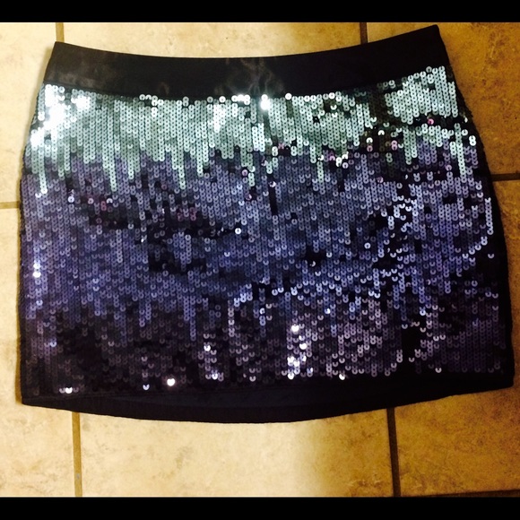 Final price! Express blue ombré sequin skirt 10