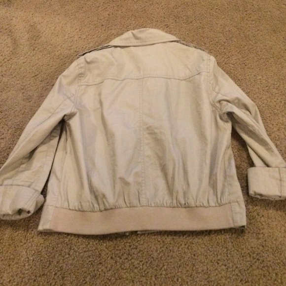 Tan jacket - Picture 2 of 2