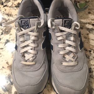 Womens New Balance Size 9