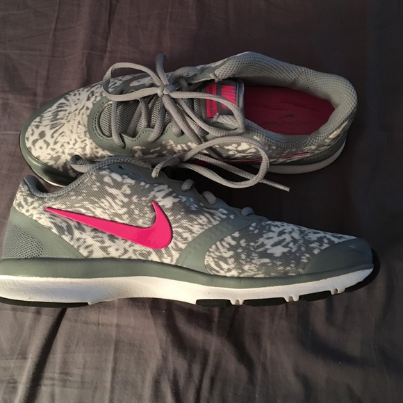 Nike Shoes - Size 8 Nike Training Shoe