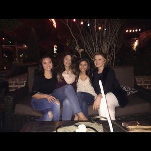 Meet your Posher, Daniela