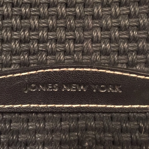 JONES OF NEWYORK  purse - Picture 2 of 4