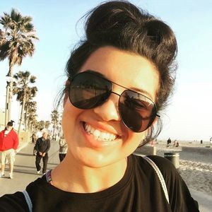 Meet your Posher, Estefani