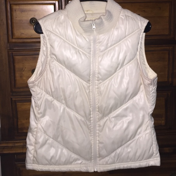 Cream Puffy Vest