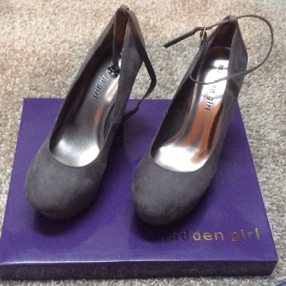 Madden girl wedges size 7