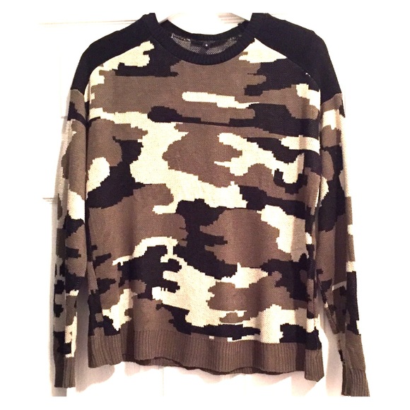 Camo sweater by Generation Love, size m