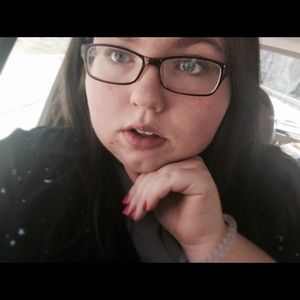 Meet your Posher, Halle