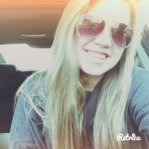 Meet your Posher, Hailey