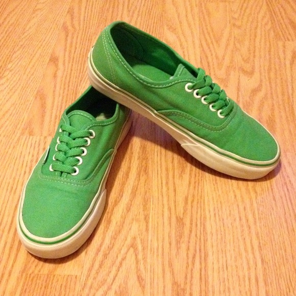 Green Authentic Vans - size M 7/W 8.5