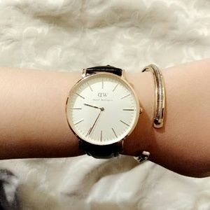 Daniel Wellington 40mm watch - BLACK leather