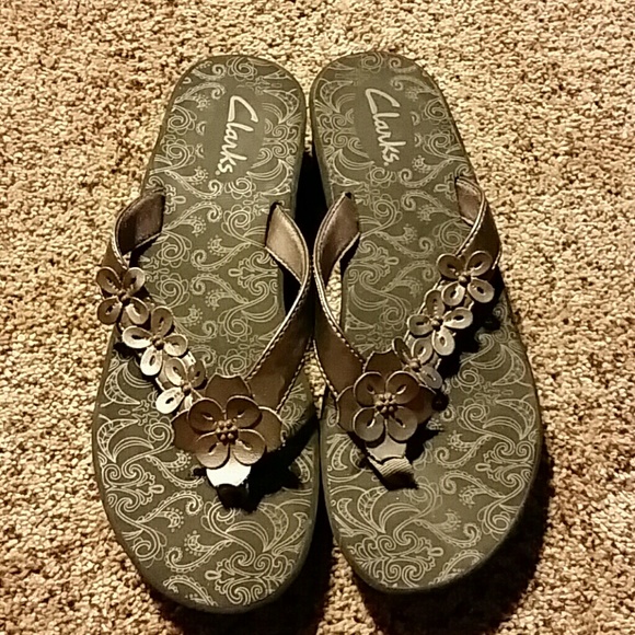 Clarks low wedge heel sandal