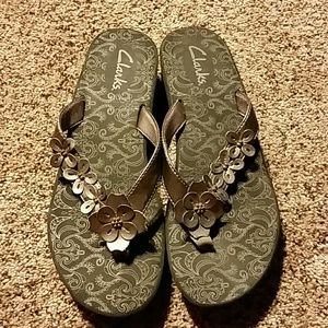 Clarks low wedge heel sandal