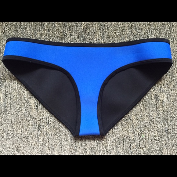 Blue triangl bikini bottoms!