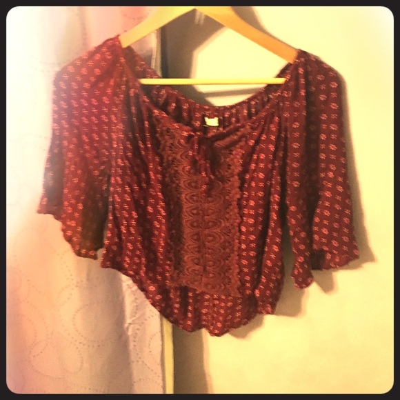 Abercrombie & Fitch maroon crop top