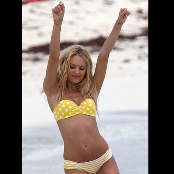 🎀SALE🎀Yellow Bikini Top