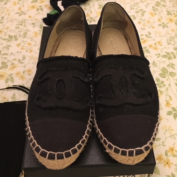 Chanel espadrilles NOIR preloved - Picture 2 of 7
