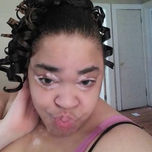 Meet your Posher, Karebear