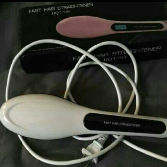 Digital brush straightener - Picture 3 of 3