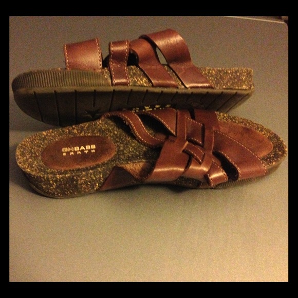 G.H. Bass Earth sandals