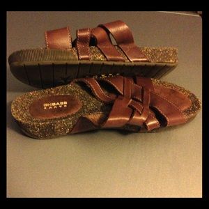 G.H. Bass Earth sandals