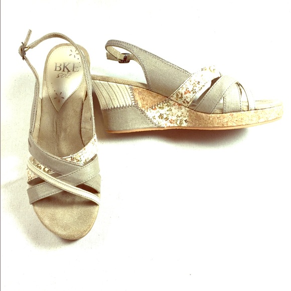 UEC BKE patchwork wedge sandals