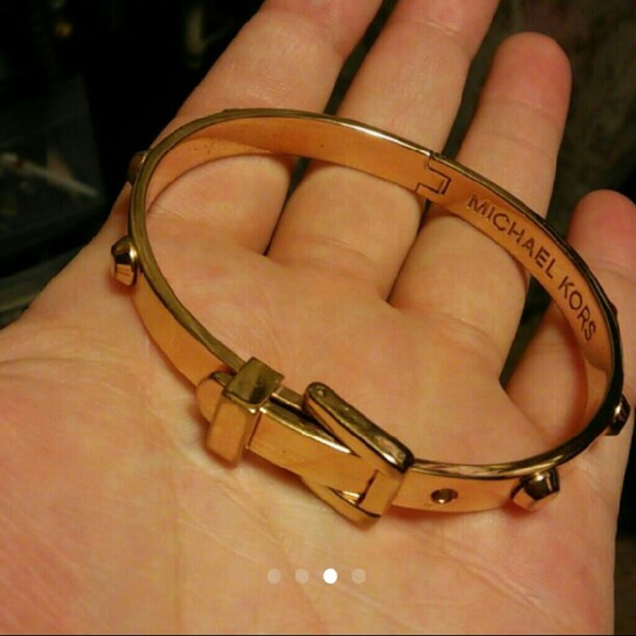 Michael Kors buckle bracelet rose gold - Picture 3 of 3
