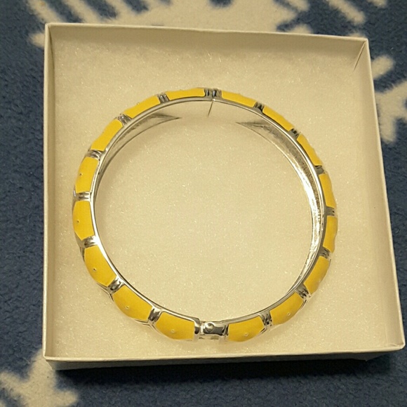Yellow clip bracelet