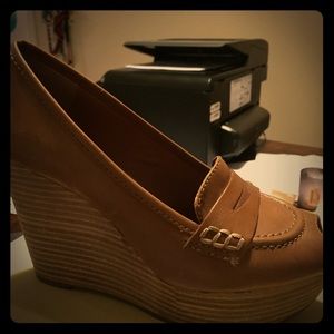 VGUC Lucky Brand Wedges