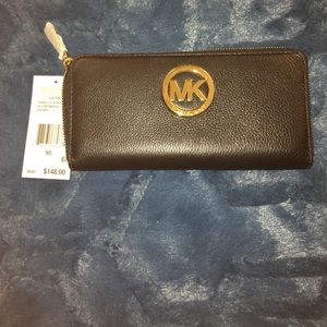 Michael Kors Black Leather Wallet •|BRAND NEW|•