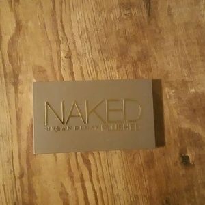 Naked - Flushed pallet
