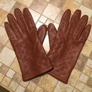 Brown leather gloves