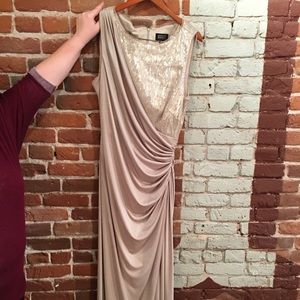 🔥final price🔥Adrianna Papell Champagne Gold Gown