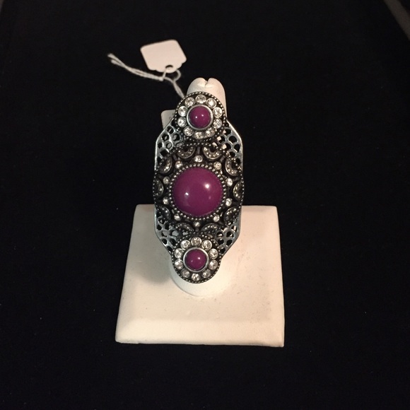 Red carpet ring, size 8