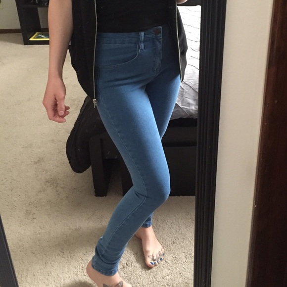 High waisted jeans