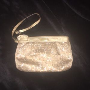 Coach wristlet (real)