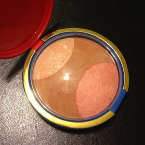 RARE! MAC WONDER WOMAN Pink Power 3 in 1 bronzer