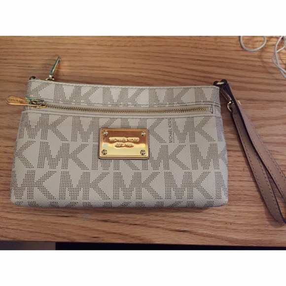 Michael Kors Wristlet.