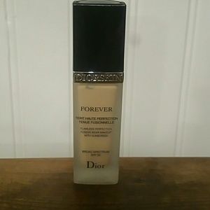 Diorskin Forever liquid foundation