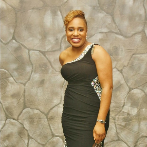 2 black and sexy evening gowns only worn once!!!