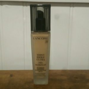 LANCOME TEINT IDOLE ULTRA 24HR liquid foundation