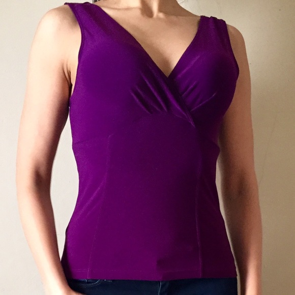 Beautiful sleeveless top.