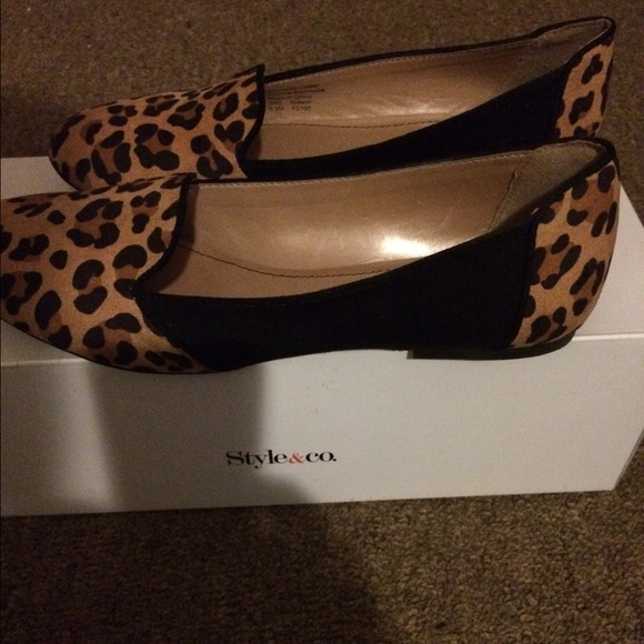 leopard print flats - Picture 2 of 3