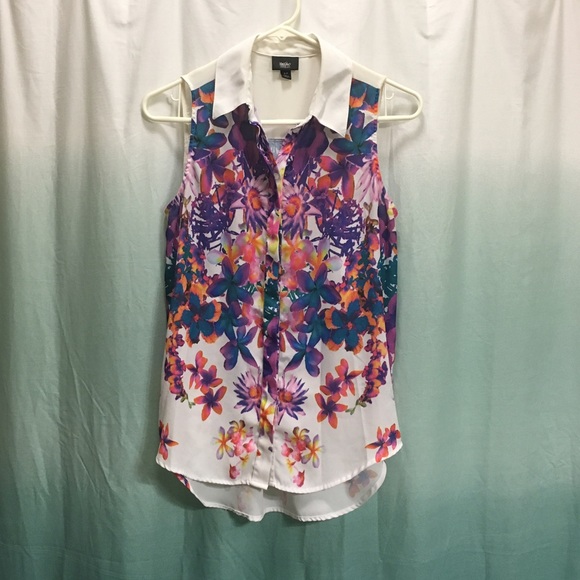 Floral sleeveless button down