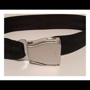 This is the demo belt the stewardesses used!!