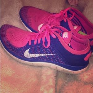 Nike tennis shoes
