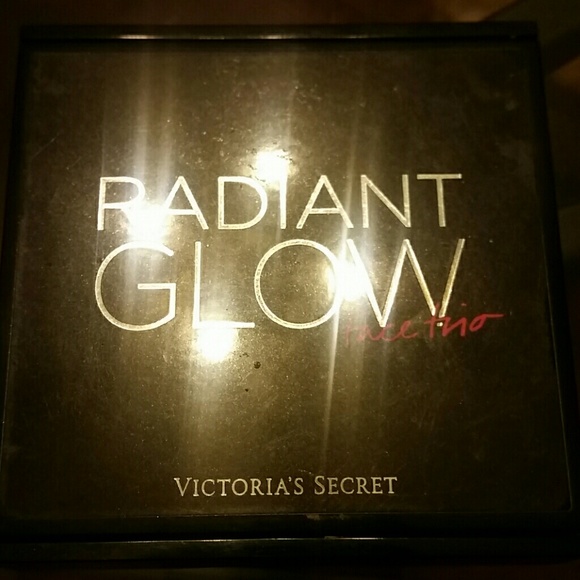 Victoria Secret bronzer, highlighter, blush trio