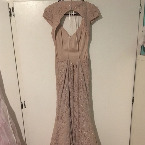 Sparkly Mermaid Style Open Back Form Fitted Dress - image 3