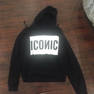 Black light weight hoodie
