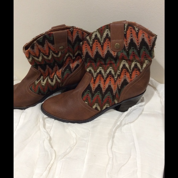 Knit Ankle Cowboy Boots