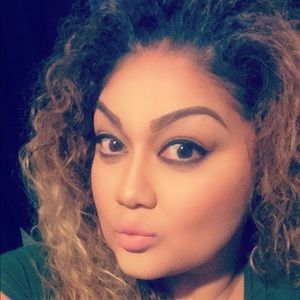 Meet your Posher, Alondra